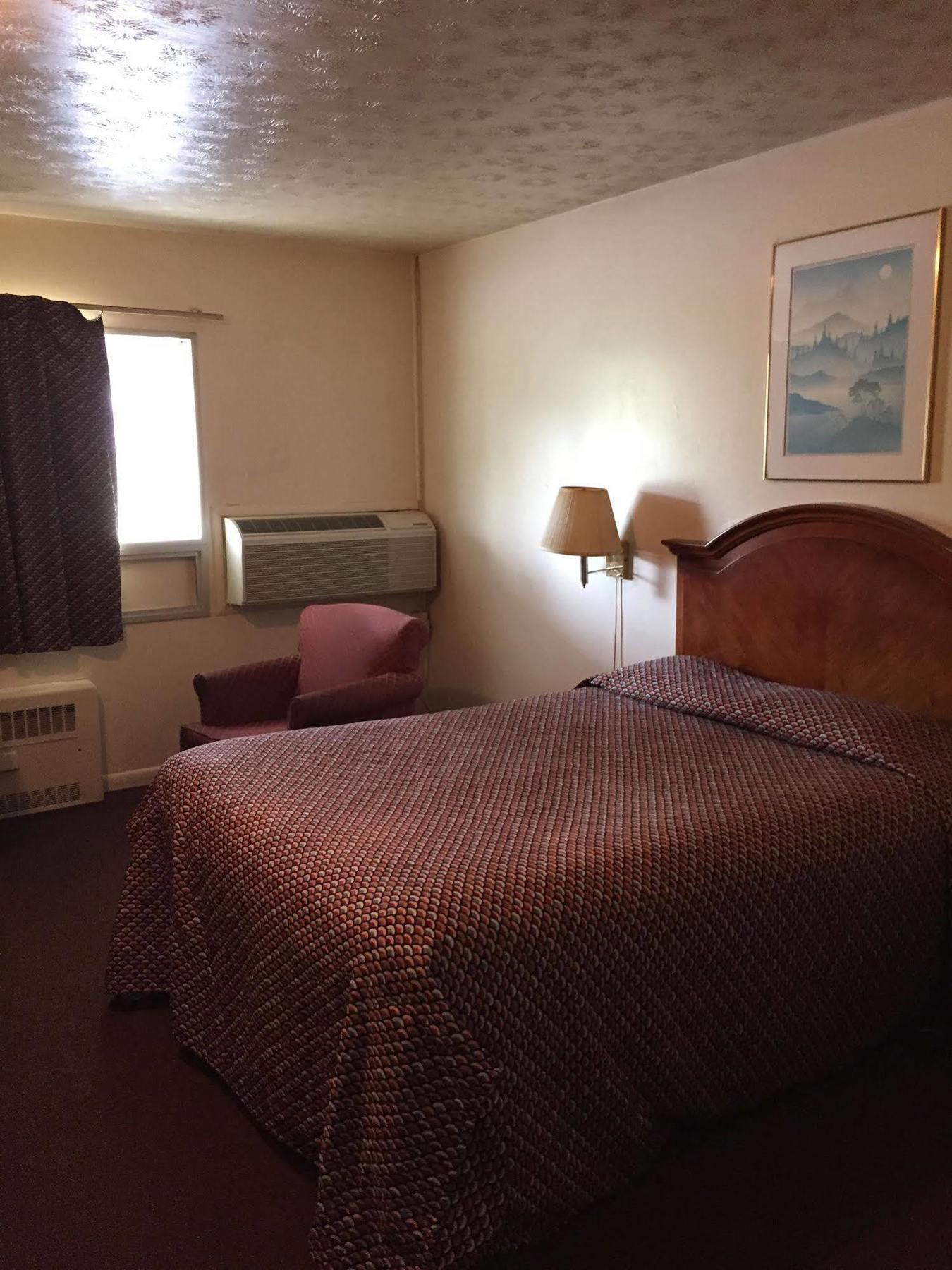 Vista Heights Inn 亨里埃塔 外观 照片